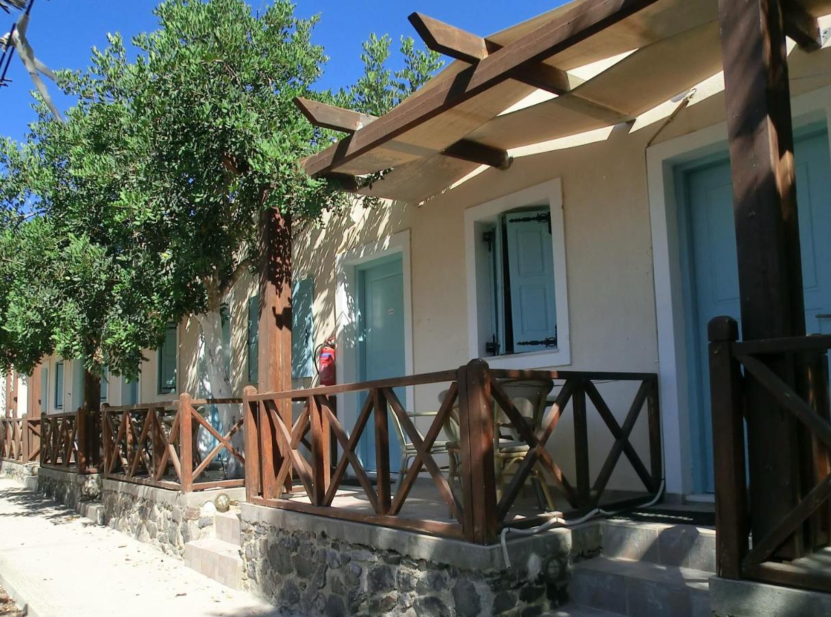 Santorini Camping & Hostel 费拉 外观 照片
