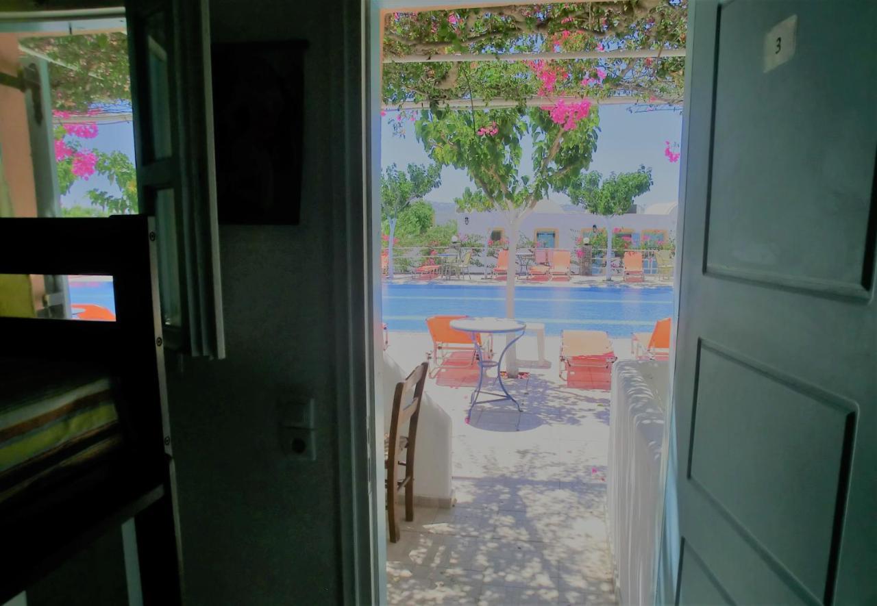 Santorini Camping & Hostel 费拉 外观 照片