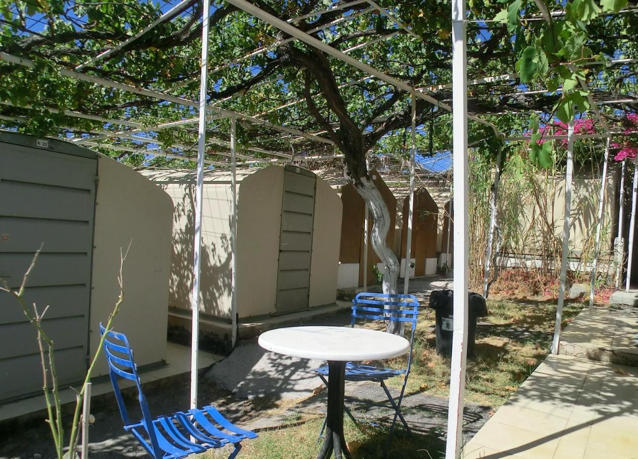 Santorini Camping & Hostel 费拉 外观 照片