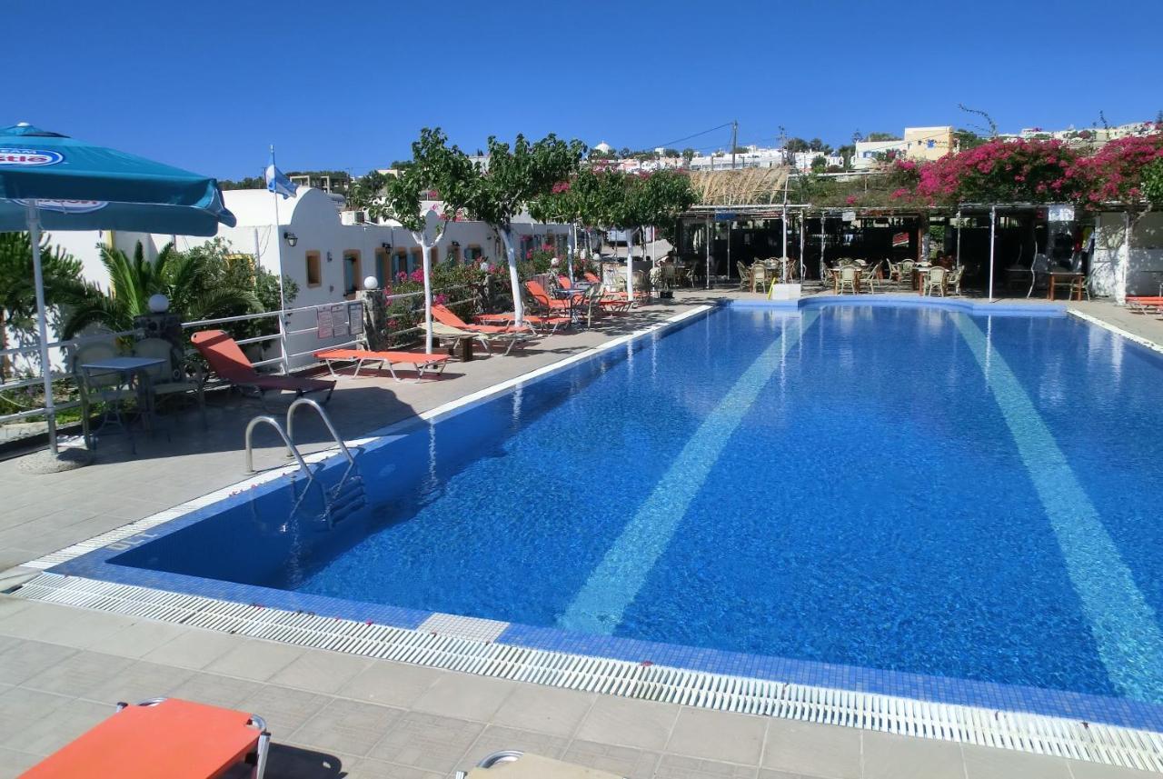 Santorini Camping & Hostel 费拉 外观 照片