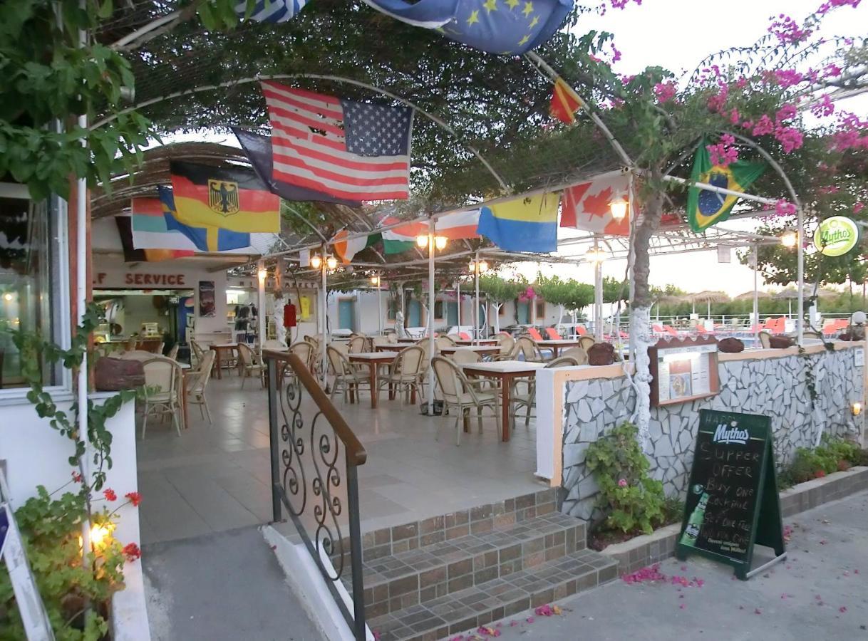 Santorini Camping & Hostel 费拉 外观 照片