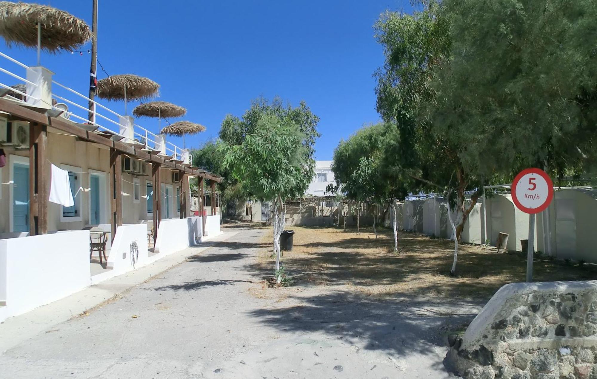 Santorini Camping & Hostel 费拉 外观 照片
