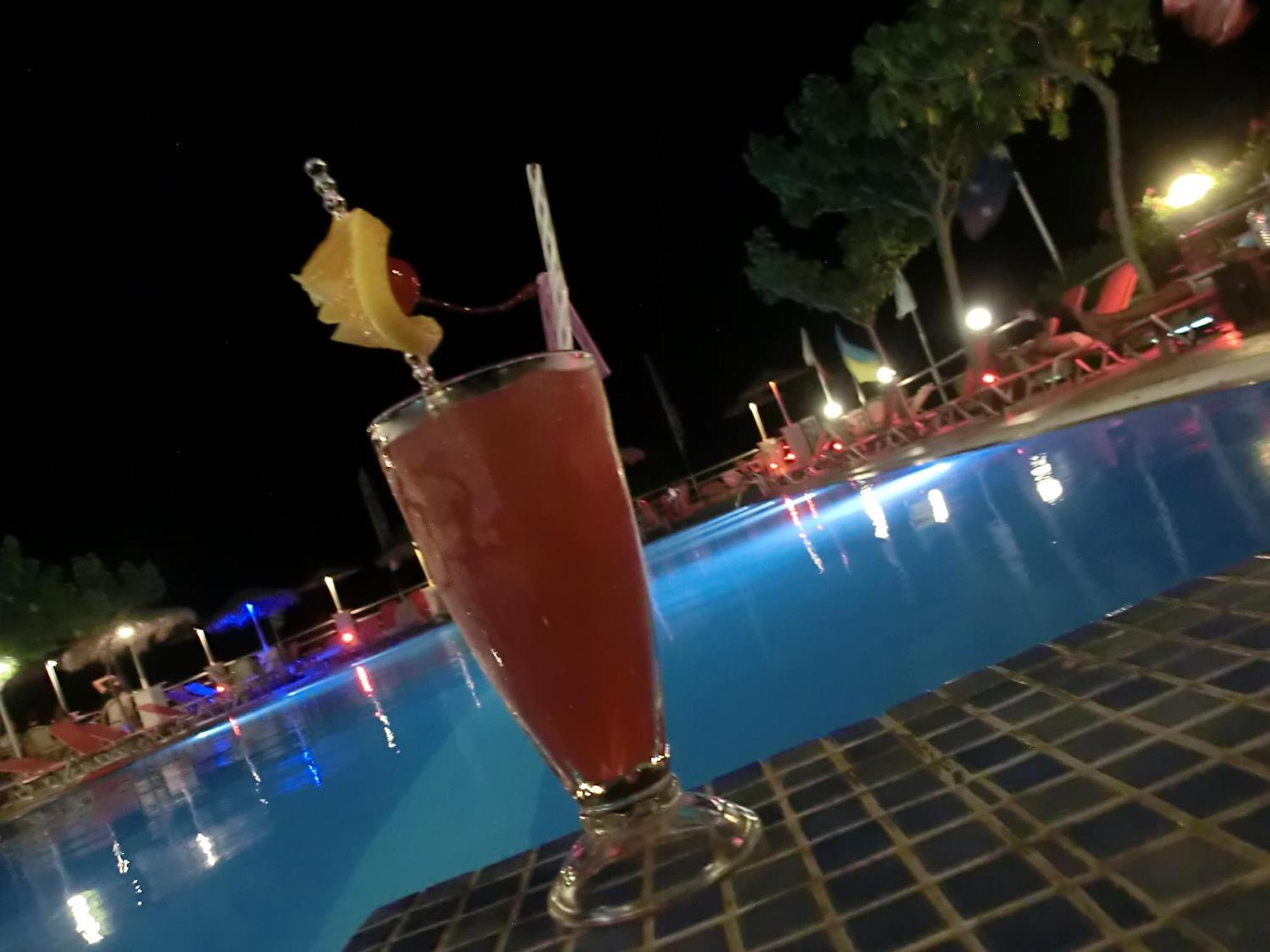 Santorini Camping & Hostel 费拉 外观 照片
