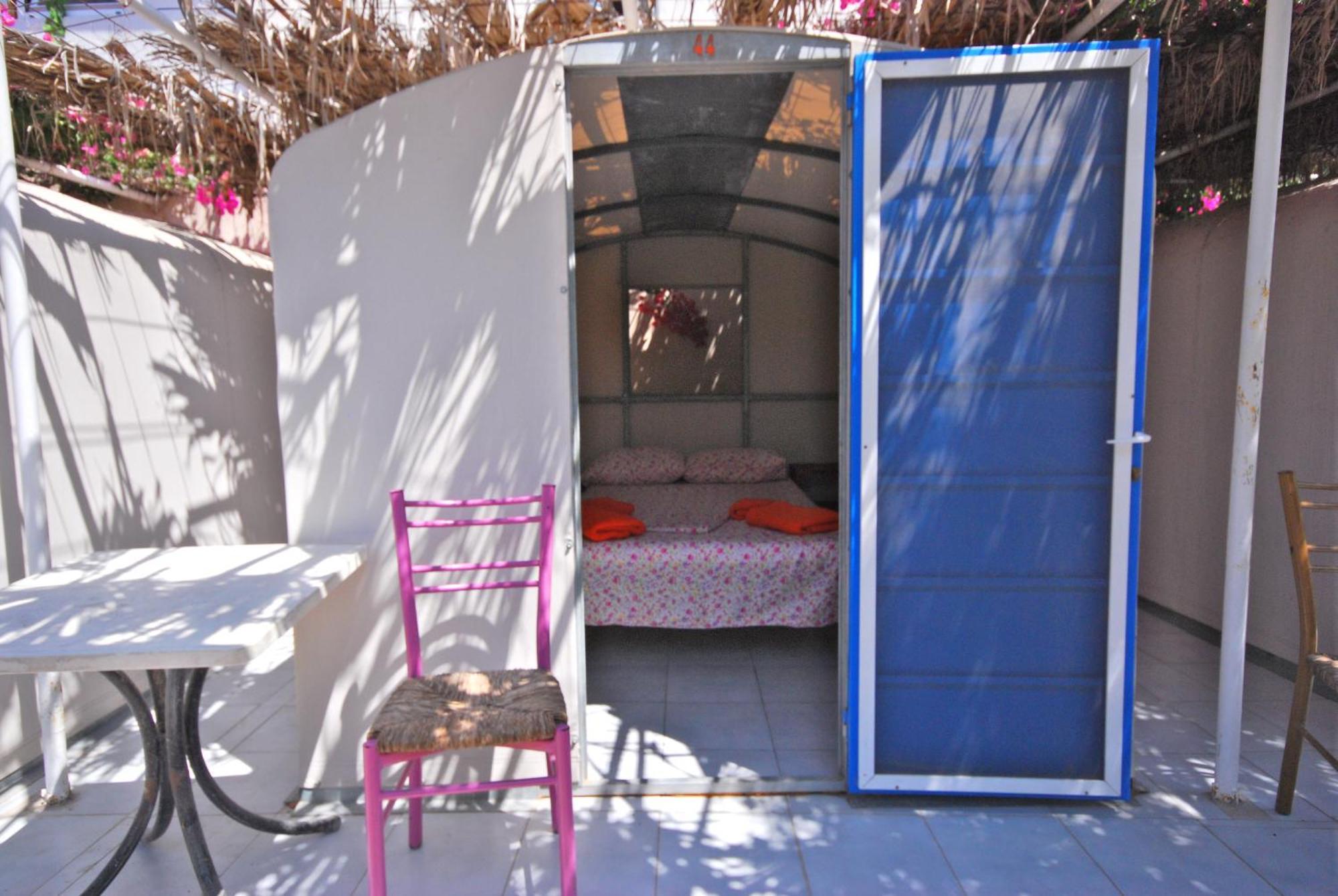 Santorini Camping & Hostel 费拉 外观 照片
